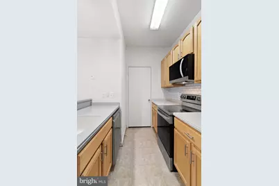 3912 Penderview Drive #528, Fairfax, VA 22033 - Photo 7