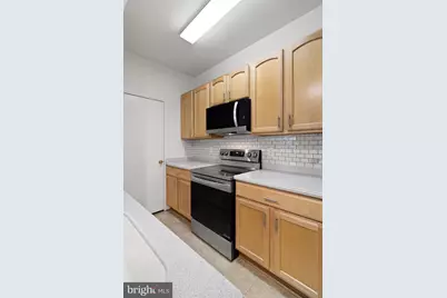 3912 Penderview Drive #528, Fairfax, VA 22033 - Photo 9