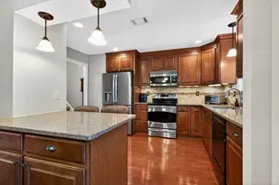 11737 Dry River Ct, Reston, VA 20191 - Photo 3