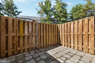 8601 Sacramento Dr, Alexandria, VA 22309 - Photo 25