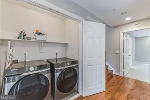 8048 Kidwell Town Ct, Vienna, VA 22182 - Photo 13