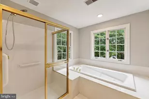 8048 Kidwell Town Ct, Vienna, VA 22182 - Photo 11