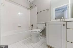 8048 Kidwell Town Ct, Vienna, VA 22182 - Photo 21