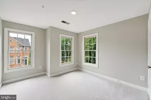 8048 Kidwell Town Ct, Vienna, VA 22182 - Photo 15