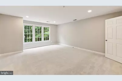 8048 Kidwell Town Court, Vienna, VA 22182 - Photo 9