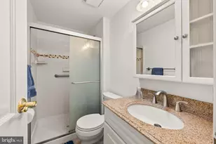 10906 Carters Oak Way, Burke, VA 22015 - Photo 23