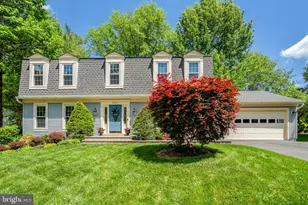 10354 Steamboat Landing Ln, Burke, VA 22015 - Photo 3