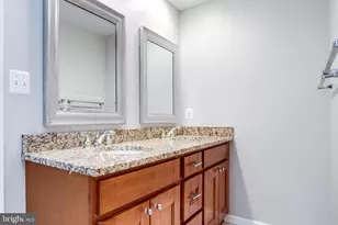 8500 Brook Rd, McLean, VA 22102 - Photo 37