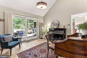 10714 Midsummer Dr, Reston, VA 20191 - Photo 31