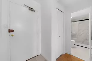 6621 Wakefield Dr, Alexandria, VA 22307 - Photo 3