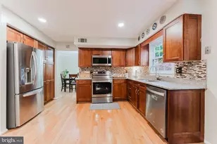 9923 Marquand Dr, Burke, VA 22015 - Photo 15