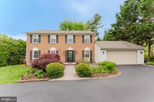 9923 Marquand Dr, Burke, VA 22015 - Photo 3