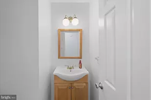 7730 Shootingstar Dr, Springfield, VA 22152 - Photo 29
