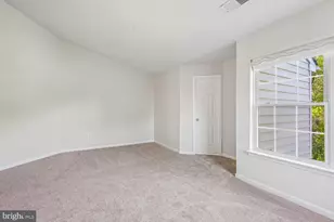 4666 Flatlick Branch Dr, Chantilly, VA 20151 - Photo 13