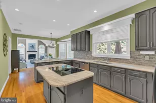 8323 Argent Cir, Fairfax Station, VA 22039 - Photo 13