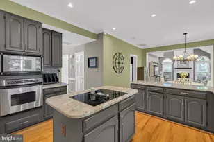 8323 Argent Cir, Fairfax Station, VA 22039 - Photo 15