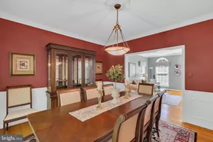 8323 Argent Cir, Fairfax Station, VA 22039 - Photo 9