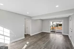 12016 Trossack Rd, Herndon, VA 20170 - Photo 17