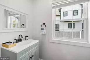 6634 Harriett St, Falls Church, VA 22042 - Photo 9