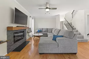 13689 Water Springs Ct, Centreville, VA 20121 - Photo 5