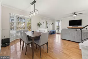 13689 Water Springs Ct, Centreville, VA 20121 - Photo 7