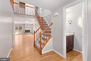3860 Waythorn Pl, Fairfax, VA 22033 - Photo 3