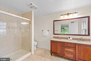 5015 Gadsen Dr, Fairfax, VA 22032 - Photo 19