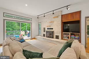 10101 Jaydee Blvd, Fairfax Station, VA 22039 - Photo 13
