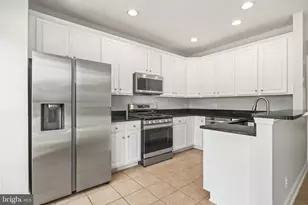 13736 Copper kettle Pl, Herndon, VA 20171 - Photo 11