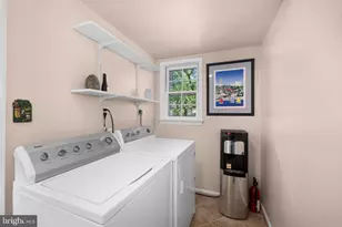 1501 Laurel Hill Rd, Vienna, VA 22182 - Photo 13