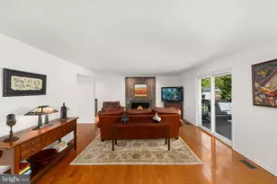 1501 Laurel Hill Rd, Vienna, VA 22182 - Photo 5