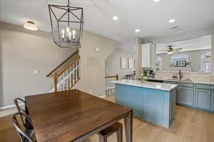 7850 Locust Leaf Ln, Alexandria, VA 22315 - Photo 11