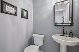 7850 Locust Leaf Ln, Alexandria, VA 22315 - Photo 25