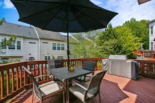 7850 Locust Leaf Ln, Alexandria, VA 22315 - Photo 5