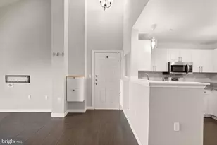 11381 Aristotle Dr, Fairfax, VA 22030 - Photo 7