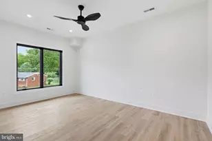 901 Meadow Ln SW, Vienna, VA 22180 - Photo 29