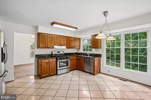 14408 Rockymount Ct, Centreville, VA 20120 - Photo 15