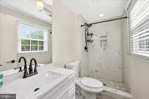 4112 Majestic Ln, Fairfax, VA 22033 - Photo 19