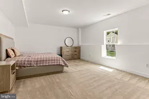 8901 Hargrove Ct, Fairfax, VA 22031 - Photo 43