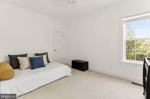 8901 Hargrove Ct, Fairfax, VA 22031 - Photo 33