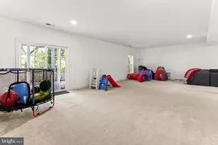 8901 Hargrove Ct, Fairfax, VA 22031 - Photo 41