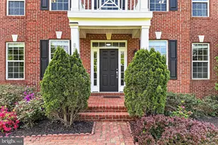 8901 Hargrove Ct, Fairfax, VA 22031 - Photo 3