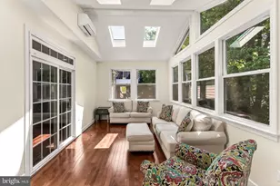 8901 Hargrove Ct, Fairfax, VA 22031 - Photo 19