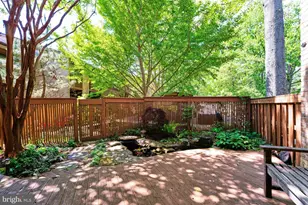 2013 Lakewinds Dr, Reston, VA 20191 - Photo 5
