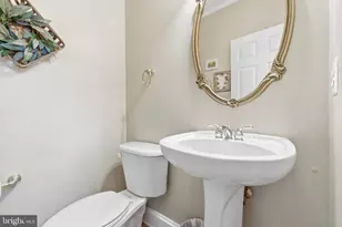 7046 Mundy Point Ct, Fort Belvoir, VA 22060 - Photo 3