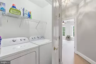 7046 Mundy Point Ct, Fort Belvoir, VA 22060 - Photo 25