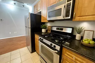 12124 Garden Ridge Ln, Fairfax, VA 22030 - Photo 11