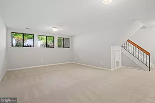 12001 Insha Ct, Reston, VA 20191 - Photo 27