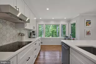 1554 Forest Villa Ln, McLean, VA 22101 - Photo 17