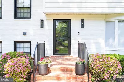 1554 Forest Villa Lane, McLean, VA 22101 - Photo 3